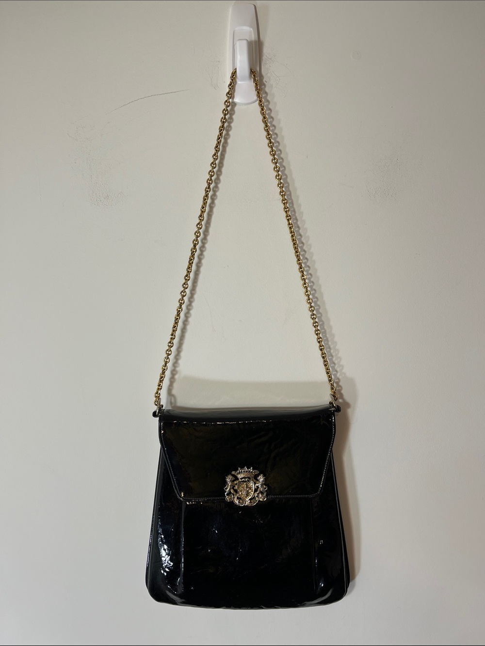 vintage black patent leather shoulder bag